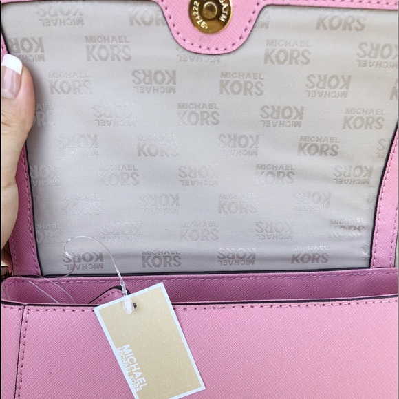 Michael Kors Jet Set Medium Pouchtte Crossbody - Picture 4 of 8